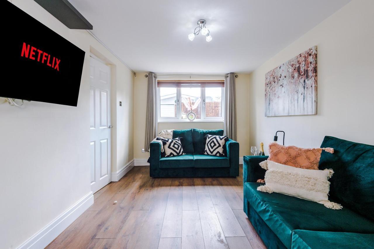 Charming 3-Bed Cottage In Chester, Ideal For Families & Workers, Free Parking - Sleeps 7 Exterior foto