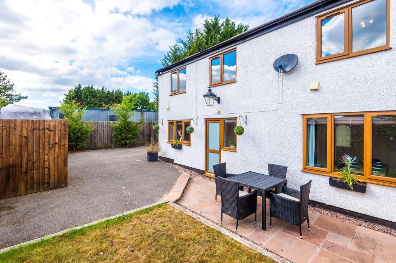Charming 3-Bed Cottage In Chester, Ideal For Families & Workers, Free Parking - Sleeps 7 Exterior foto