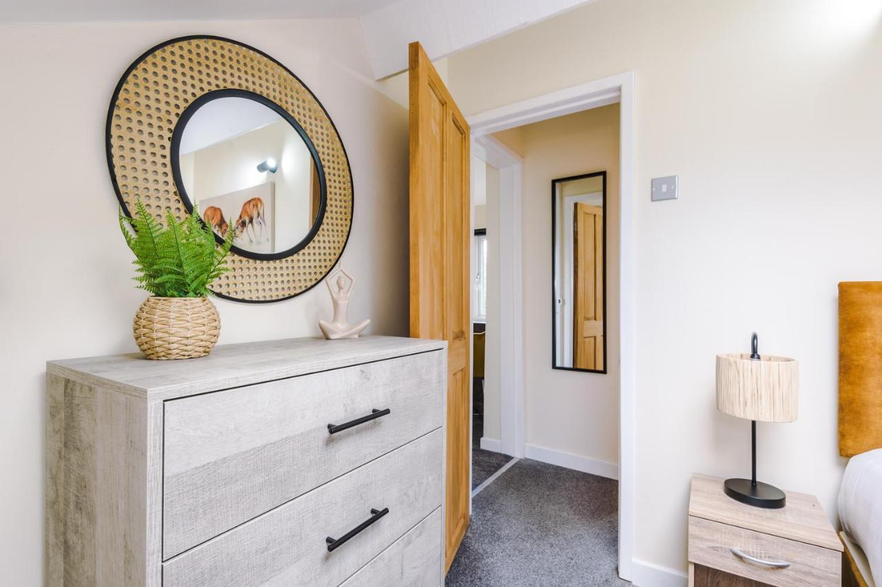 Charming 3-Bed Cottage In Chester, Ideal For Families & Workers, Free Parking - Sleeps 7 Exterior foto